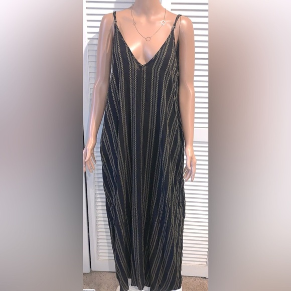 Elan Loose Fit Floor-Length Boho Maxi Dress Strappy Caftan with Pockets - Picture 1 of 8
